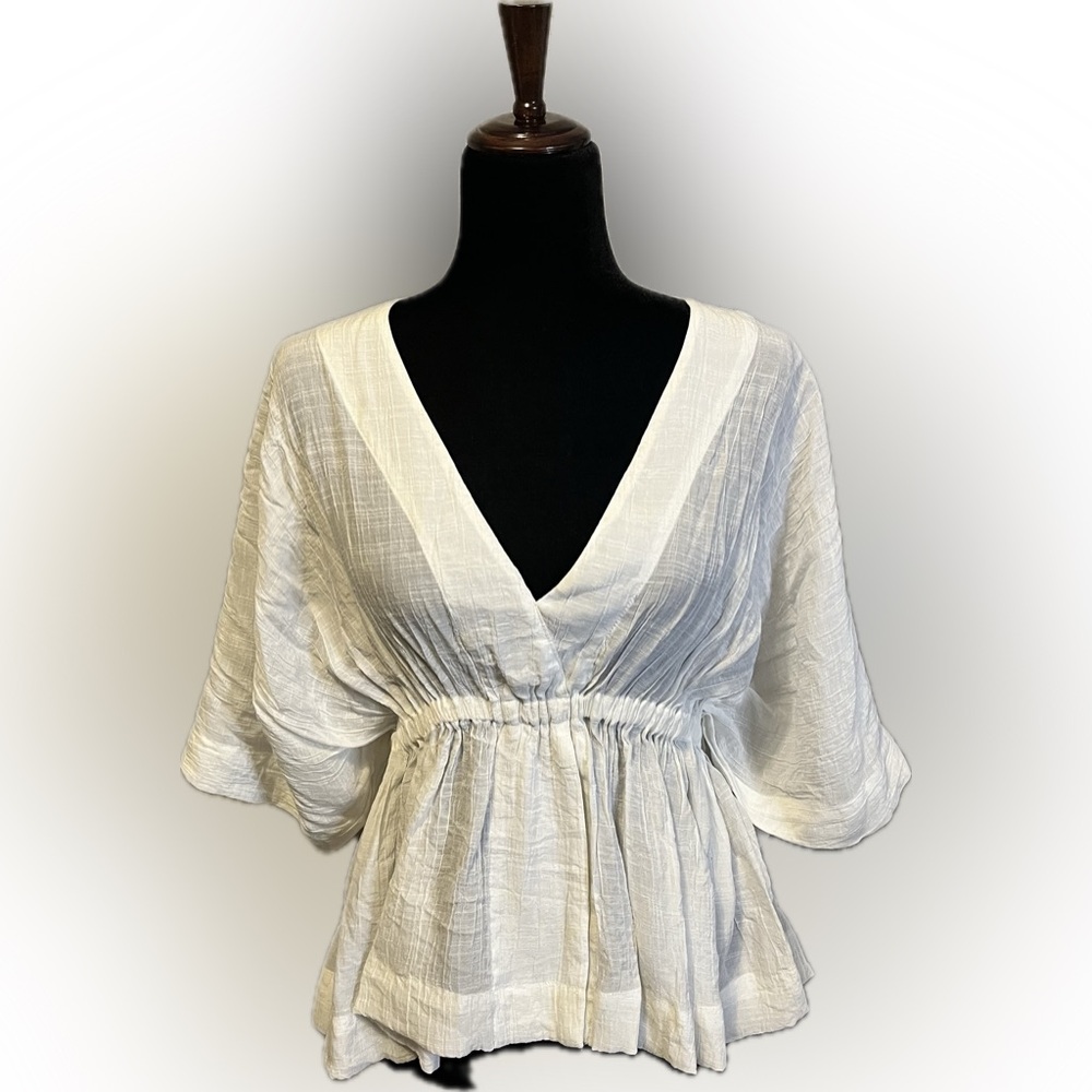 La Miel Kimono Style Off White Blouse size S